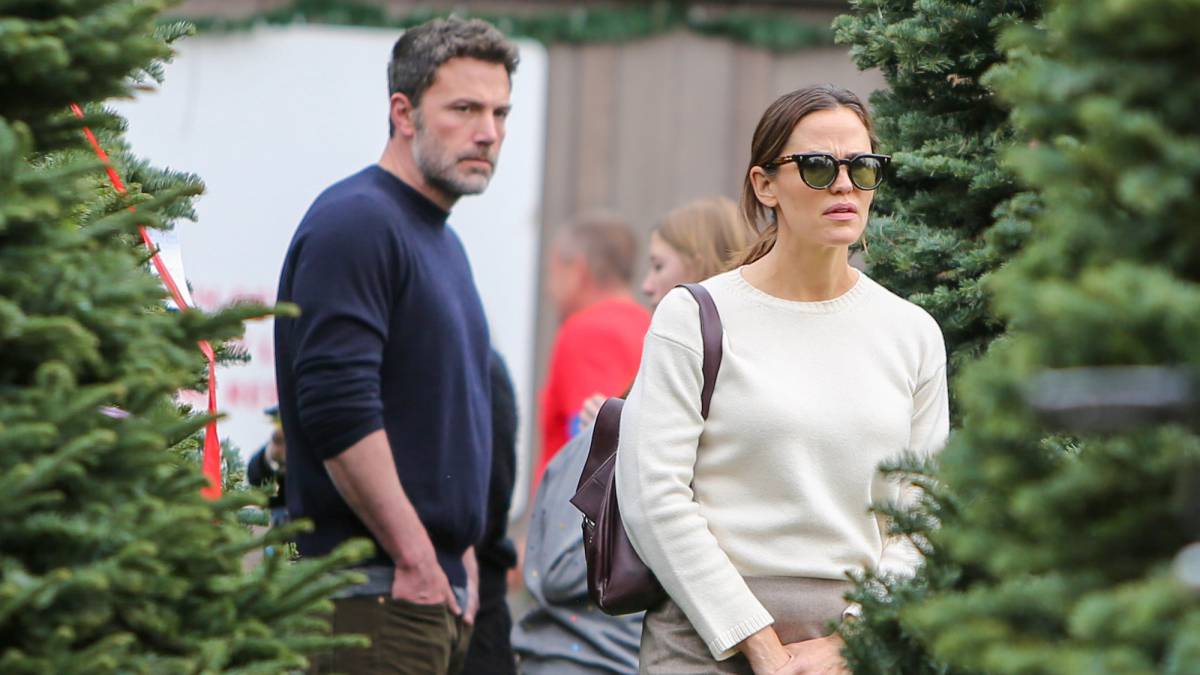 Ben Affleck Reaparece Con Su Exmujer Jennifer Garner Tras Su Recaída 0061