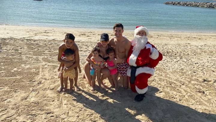 Cristiano Ronaldo hires Messi lookalike for kids' Santa surprise