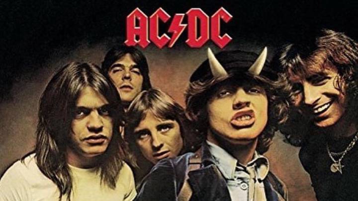 Se cumplen 40 años sin Bon Scott, el mítico vocalista de AC/DC ...