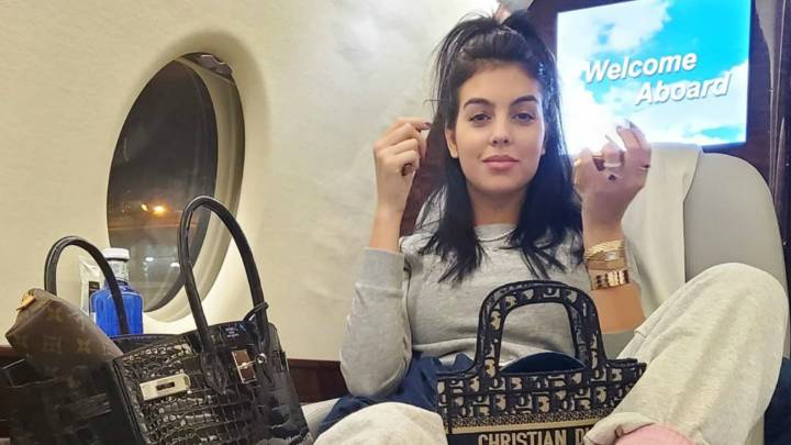 Georgina Rodriguez Out Shopping In Funchal With Cristiano In Quarantine At Home As Com