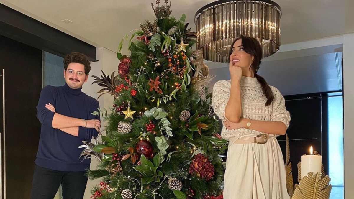 How to decorate the Christmas tree step by step according to famous people