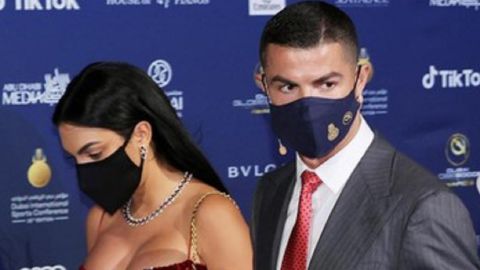 La mascarilla que llevó Georgina en Dubái, la primera en neutralizar el coronavirus