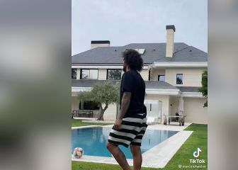 Marcelo dazzles with trick shot