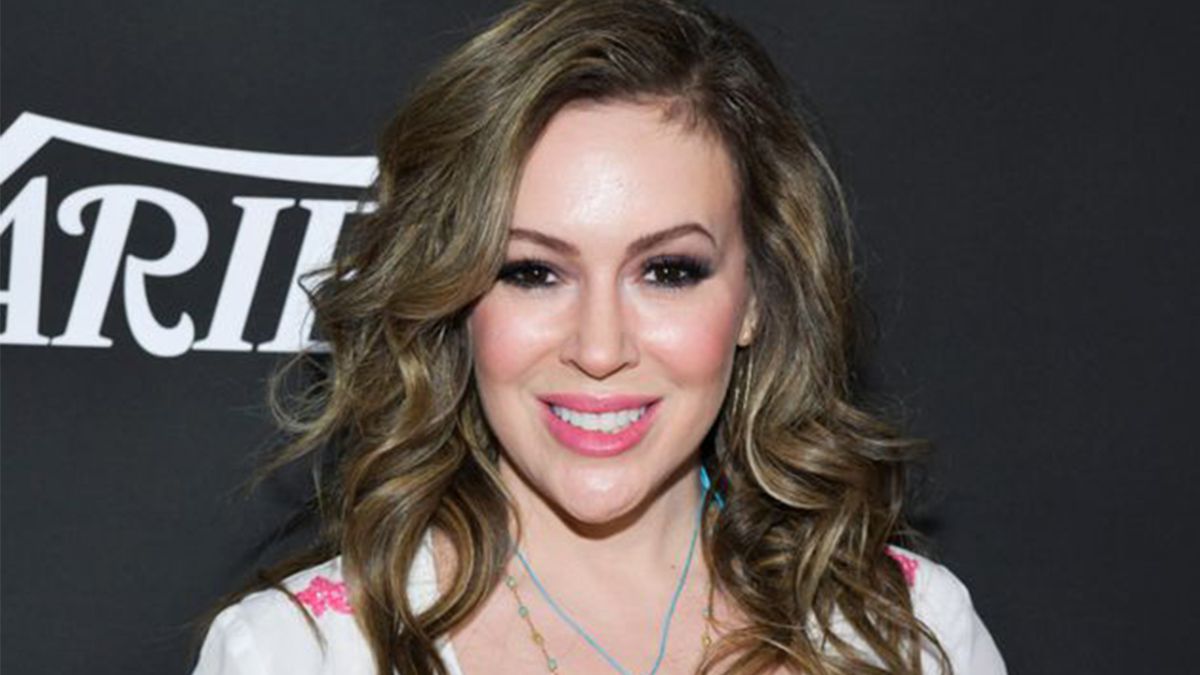 Alyssa Milano: "Tomo medicación todos los días" - Vimarsana News