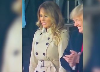La cara de Melania Trump después de sonreír junto a Donald Trump