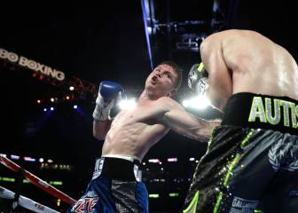 Las imágenes del memorable recital de Canelo frente a Smith