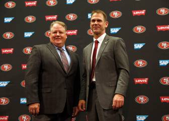 Los 49ers cambian de rumbo con el cese de Kelly y Baalke