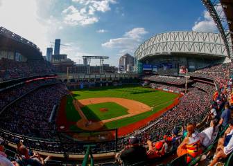 Su esencia: A dos bandas en las Grandes Ligas de béisbol