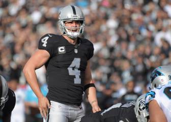 Derek Carr se frustra con los Raiders por su nuevo contrato