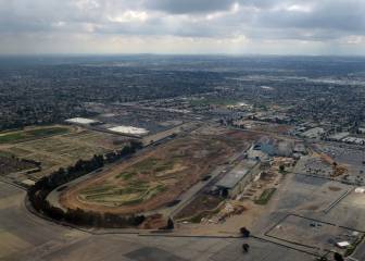 La mudanza al nuevo estadio de Chargers y Rams se demora