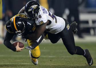 Elvis Dumervil firma con los 49ers por dos años