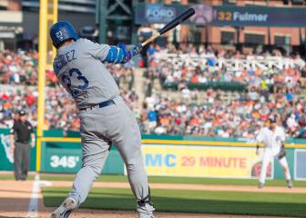 Adrián González alcanza los dos mil imparables en Grandes Ligas