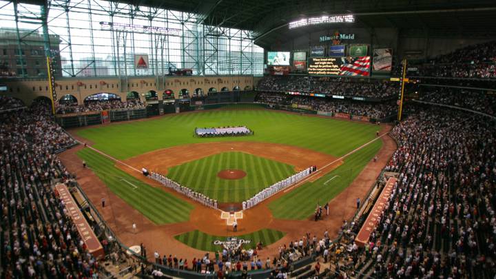 El precioso Minute Maid Park volverá a acoger partidos de los Houston Astros tras la catástrofe causada por el huracán Harvey.