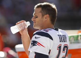 Tom Brady cree que beber agua te protege del sol
