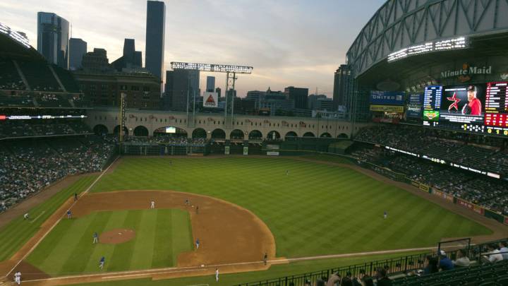 El Minute Maid Park de Houston será la sede del inicio de la eliminatoria de Series de División entre Houston Astros y Boston Red Sox.