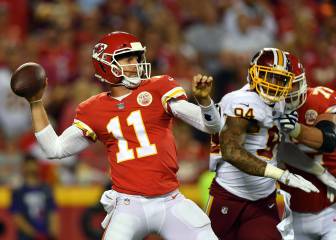 Smith y los Chiefs conservan la perfección con drama incluido