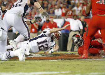 Tom Brady sufre un esguince en el hombro izquierdo