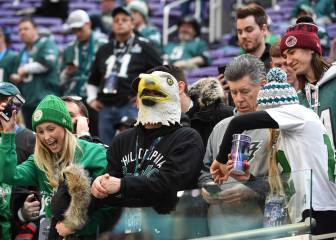 Autoridades en Philadelphia engrasaron postes de luz