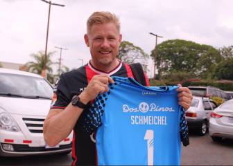 Peter Schmeichel visitó al Alajuelense de Costa Rica