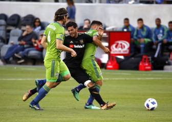 Carlos Vela lidera campaña de LAFC contra grito homofóbico