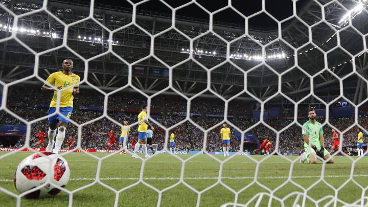 Fernandinho marca el segundo autogol de Brasil en Mundiales