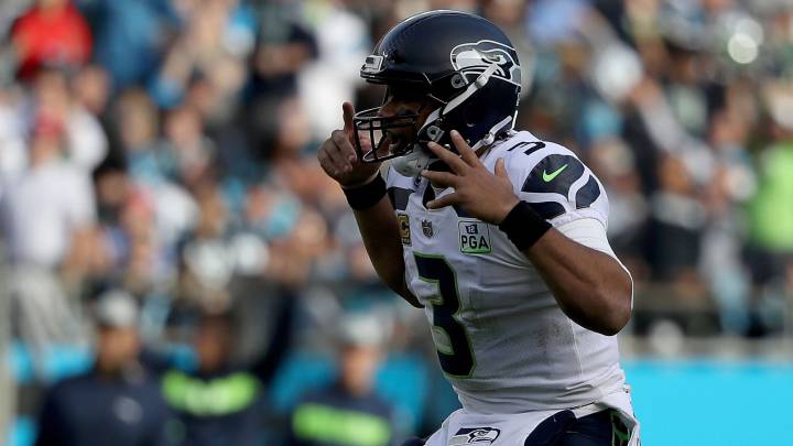 Russell Wilson en partido contra Panthers