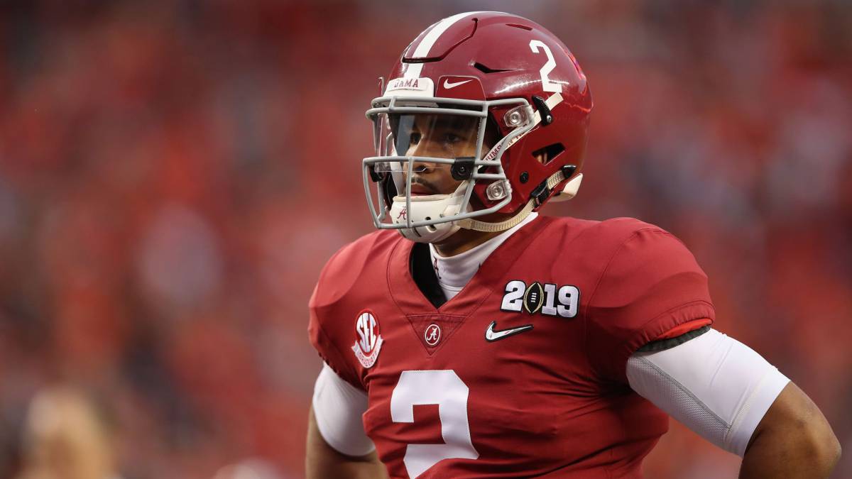 Jalen Hurts con Alabama