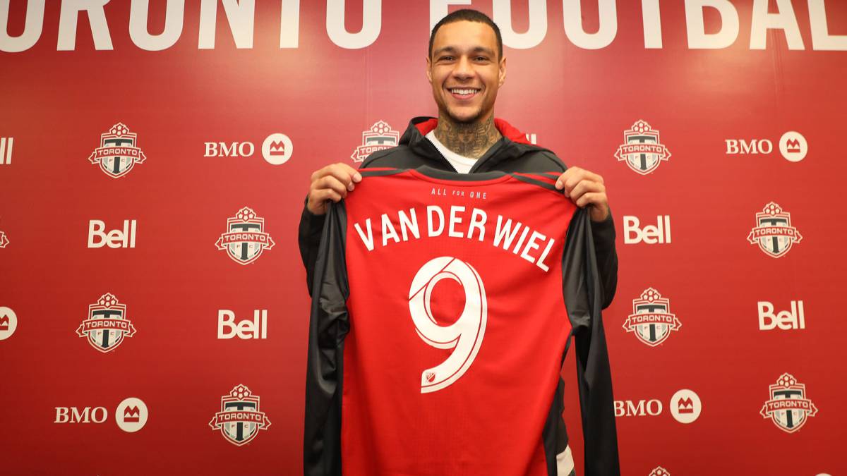 Van der Wiel won't be part of Toronto FC for the 2019 - AS USA