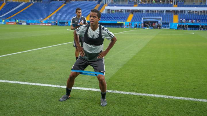 Giovani dos Santos during warm up before the game agains South Korea in the 2018 Russia World Cup