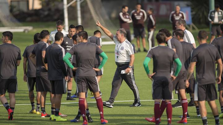 The first training of the National Selection of Mexico under the command of the technician Gerardo Martino held at the facilities of the High Performance Center in Mexico City.