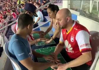 Increíble manera de apreciar el futbol en Colombia