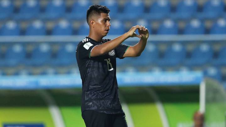 El atacante mexicano, quien pertenece a LA Galaxy, destacó en el triunfo de la Selección Mexicana U17 sobre Islas Salomón en el Mundial de la categoría.