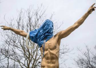 Vandalizan y piden remover estatua de Zlatan en Suecia