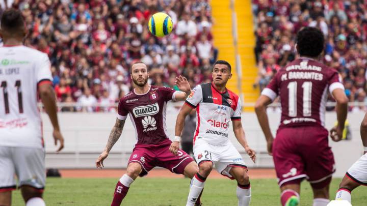 En que canal juega saprissa hoy