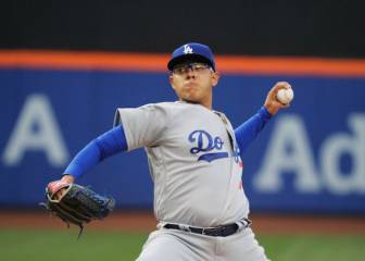 Urías pasa susto en dominante actuación ante Rangers