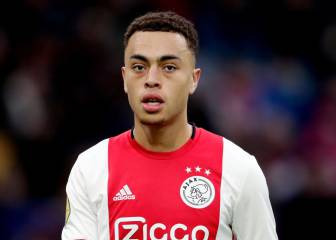 Sergiño Dest acepta que Bayern está interesado en él