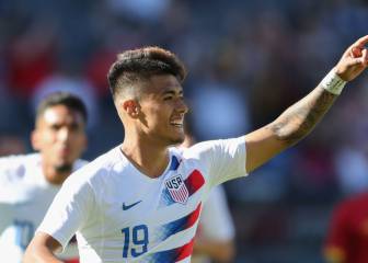 Wolfsburg vuelve a entrenar y asciende a Ulysses Llanez