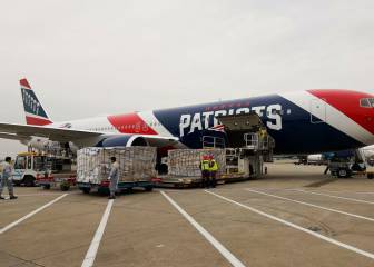 Avión de los Patriots es usado para llevar mascarillas a USA