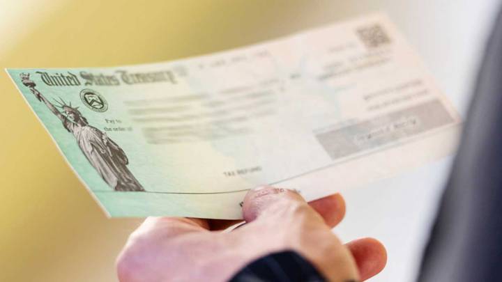 ¿Cuándo llega el cheque de estímulo del IRS? 6 razones por las que no ha llegado