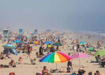 ¡Sin temor! Ciudadanos abarrotan playas de California