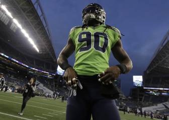 Titans y Seahawks, aún con interés por firmar a Clowney