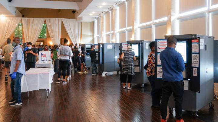 Supresión del voto en Georgia: ¿que está pasando con las máquinas y las colas? 