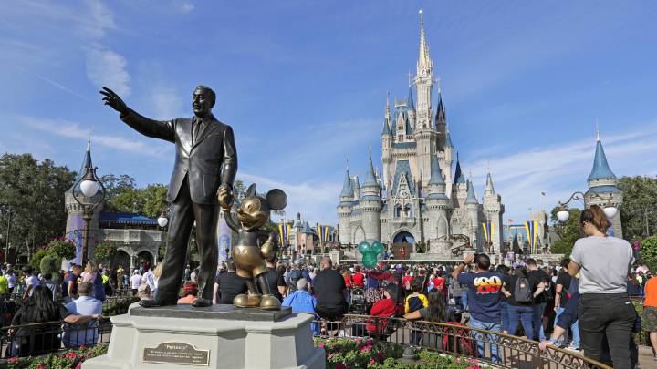 Disney World adelanta reapertura y abre complejos hoteleros