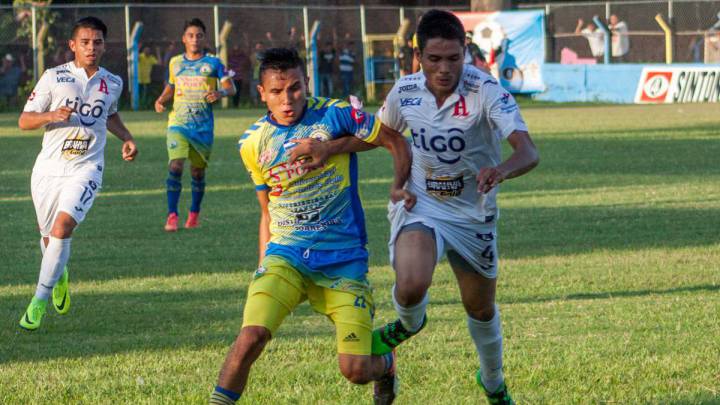 Jugadores en la Liga de El Salvador aceptan reducción de sueldo