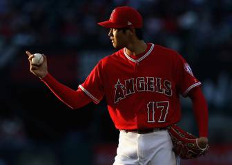 Shohei Ohtani pierde el rumbo en la loma y con el bate