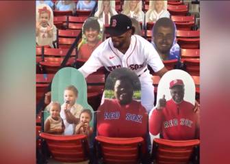 Este jugador de Red Sox presume las tarjetas de sus familiares