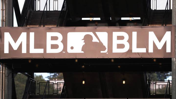 Logo de MLB e iniciales del Black Lives Matter