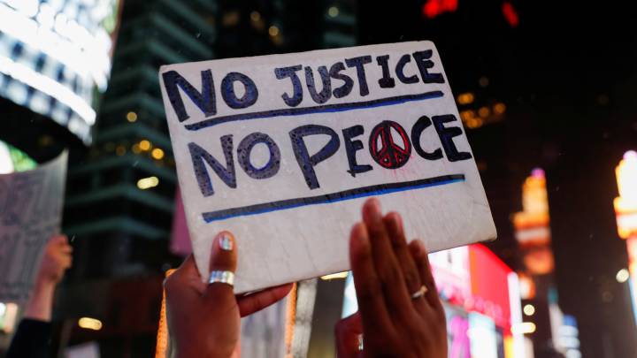 Muerte de Daniel Prude: La alcaldesa de Rochester suspende a los 7 policías involucrados