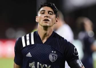 Alan Pulido, ni a la banca en dos juegos consecutivos