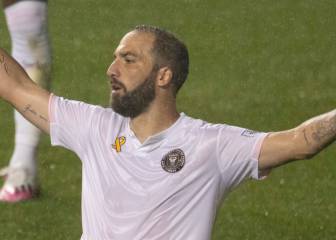 La espectacular chilena de Higuaín en su debut en la MLS